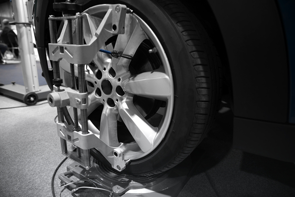 Dias Auto & Truck Erie PA - Bent Rim Repair, Alignment and Suspension Specialists.